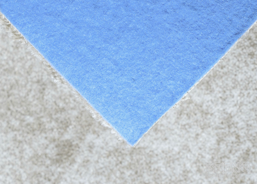 Metrážový koberec SERENADE 110 400 modrý filc